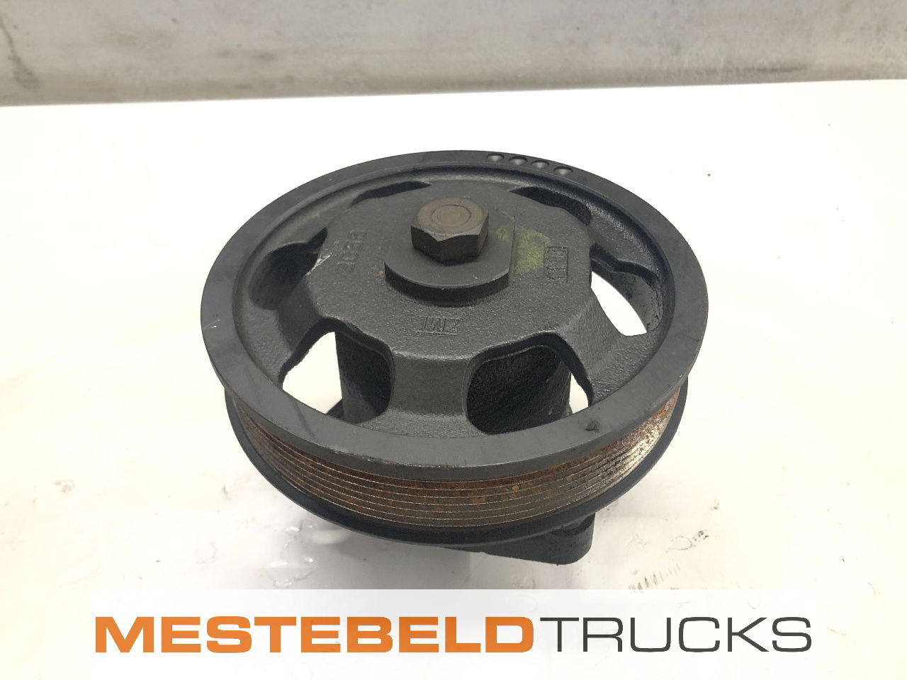 MAN Aandrijving koelvloeistofpomp TGL - Система охолодження в категорії Вантажівки: фото 1 MAN Aandrijving koelvloeistofpomp TGL - Система охолодження в категорії Вантажівки: фото 1