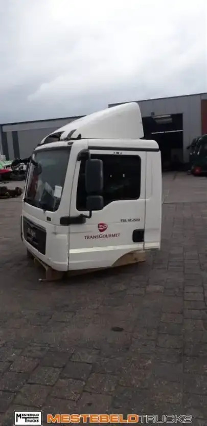 MAN Cabine TGL 12.220 - Кабіна в категорії Вантажівки: фото 1 MAN Cabine TGL 12.220 - Кабіна в категорії Вантажівки: фото 1