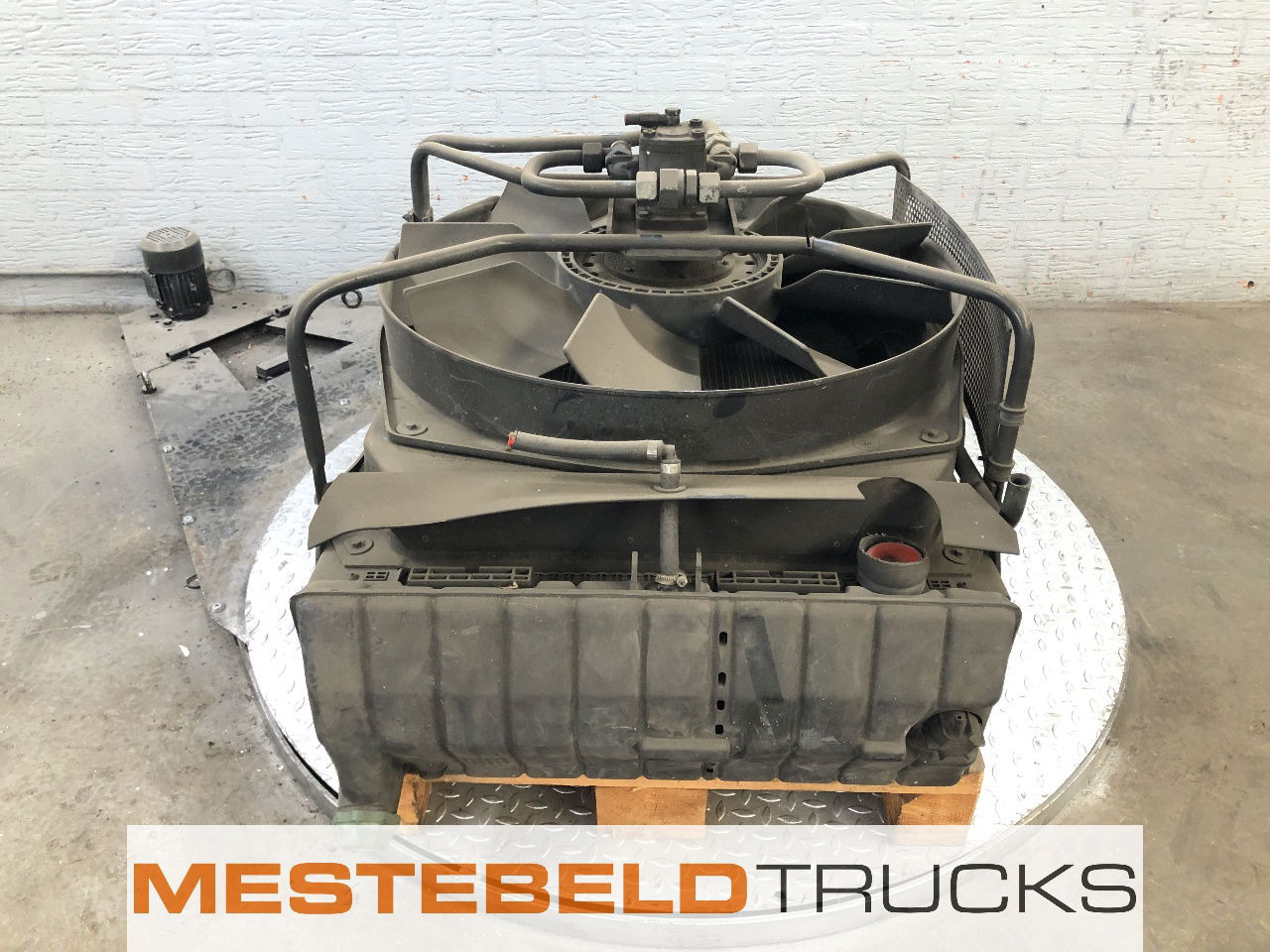 MAN Hydraulisch radiator - Система охолодження в категорії Вантажівки: фото 2 MAN Hydraulisch radiator - Система охолодження в категорії Вантажівки: фото 2