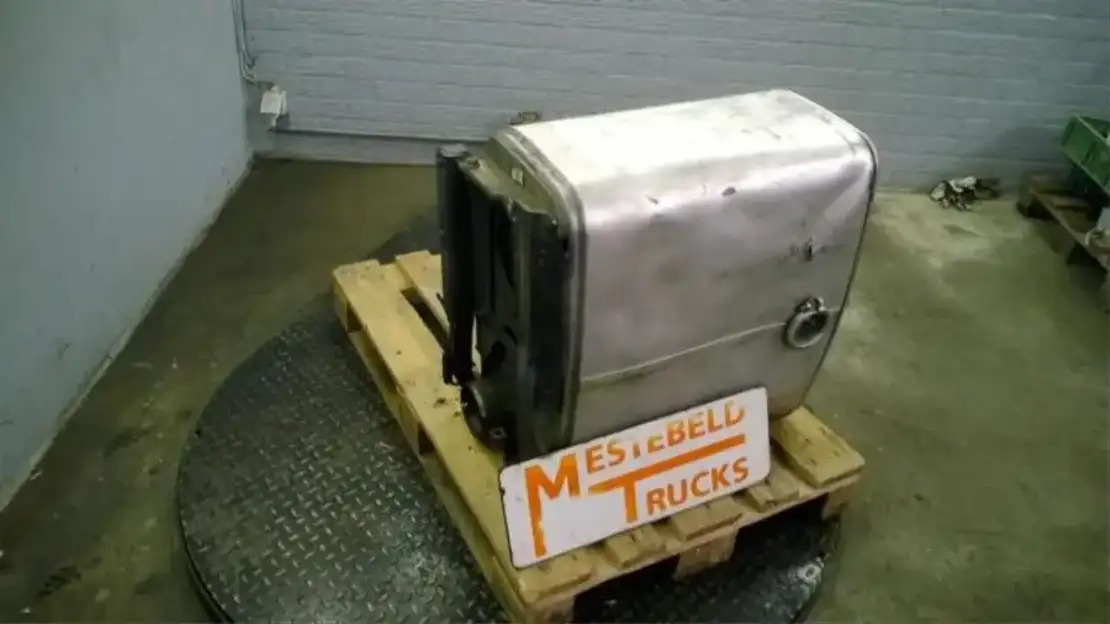 MAN KAT alysator - Вихлопна система в категорії Вантажівки: фото 1 MAN KAT alysator - Вихлопна система в категорії Вантажівки: фото 1