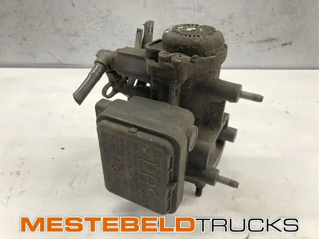 Mercedes-Benz Aanhangwagenremventiel - Деталі гальмівної системи в категорії Вантажівки: фото 1 Mercedes-Benz Aanhangwagenremventiel - Деталі гальмівної системи в категорії Вантажівки: фото 1