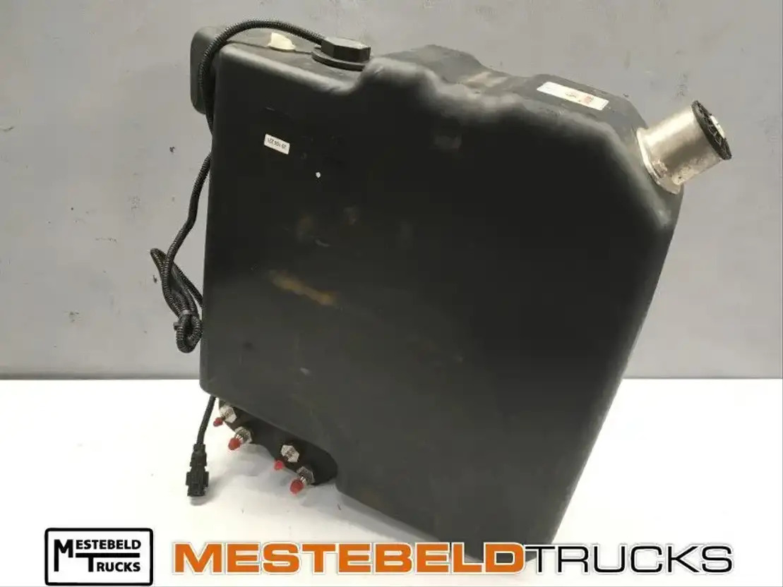 Mercedes-Benz Ad blue tank - Вихлопна система в категорії Вантажівки: фото 1 Mercedes-Benz Ad blue tank - Вихлопна система в категорії Вантажівки: фото 1