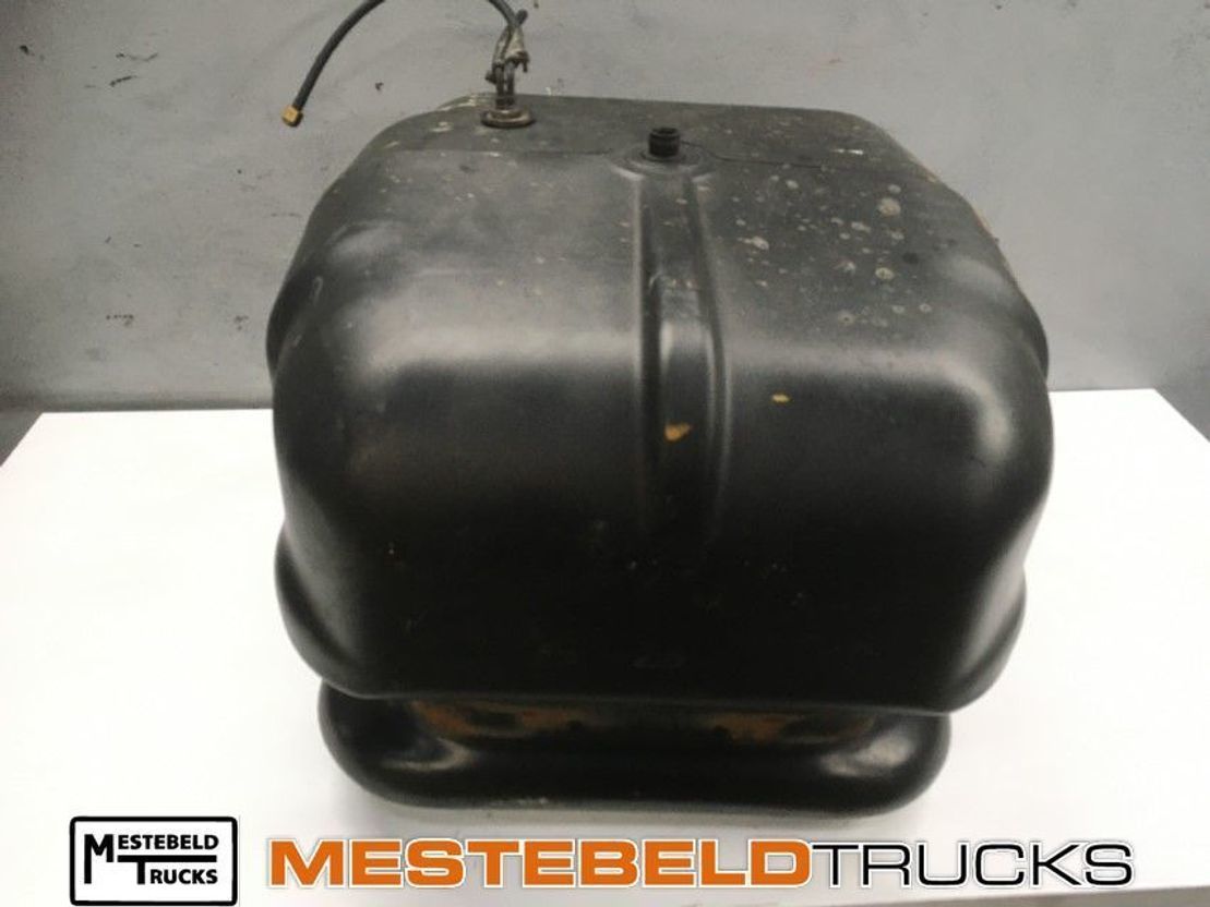 Mercedes-Benz Brandstoftank 100 liter - Паливна система в категорії Kомерційні автомобілі: фото 1 Mercedes-Benz Brandstoftank 100 liter - Паливна система в категорії Kомерційні автомобілі: фото 1