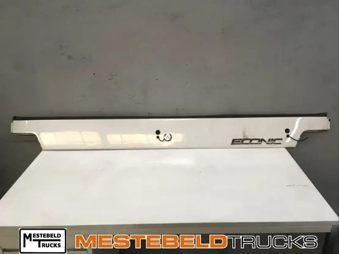Mercedes-Benz Frontplaat boven grille - Кабіна й інтер'єр в категорії Вантажівки: фото 1 Mercedes-Benz Frontplaat boven grille - Кабіна й інтер'єр в категорії Вантажівки: фото 1