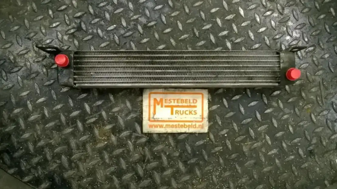 Mercedes-Benz Motoroliekoeler Econic - Двигун та запчастини в категорії Вантажівки: фото 1 Mercedes-Benz Motoroliekoeler Econic - Двигун та запчастини в категорії Вантажівки: фото 1