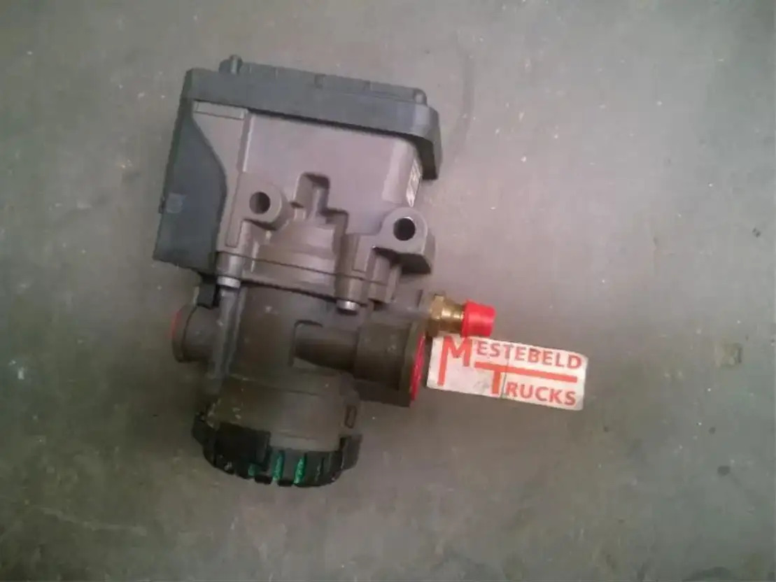 Renault EBS Voorasmodulator - Деталі гальмівної системи в категорії Вантажівки: фото 1 Renault EBS Voorasmodulator - Деталі гальмівної системи в категорії Вантажівки: фото 1