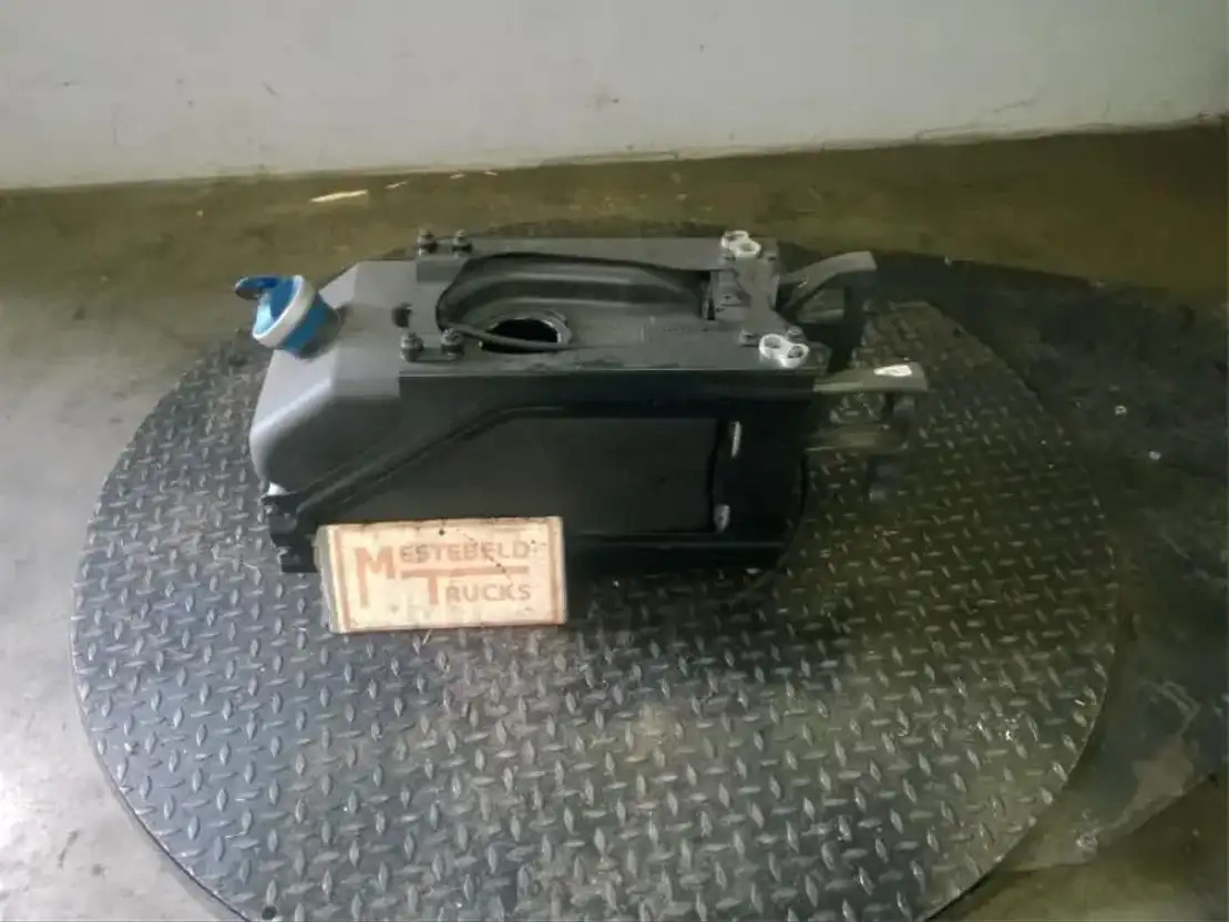 Scania Ad-blue tank - Вихлопна система в категорії Вантажівки: фото 1 Scania Ad-blue tank - Вихлопна система в категорії Вантажівки: фото 1