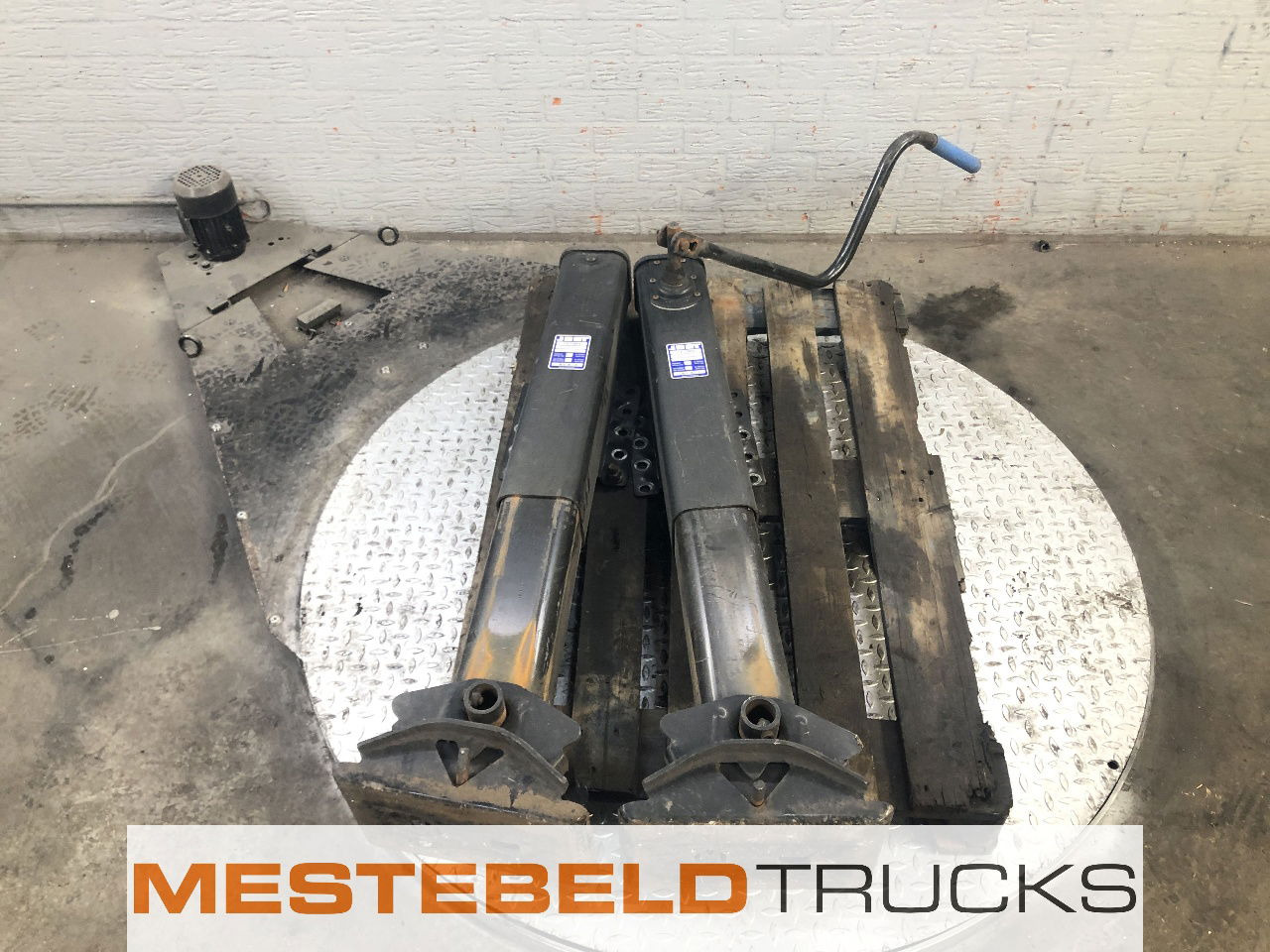 Trailor Set steunpoten Jost Opitma - Рама/ Шасі в категорії Вантажівки: фото 1 Trailor Set steunpoten Jost Opitma - Рама/ Шасі в категорії Вантажівки: фото 1