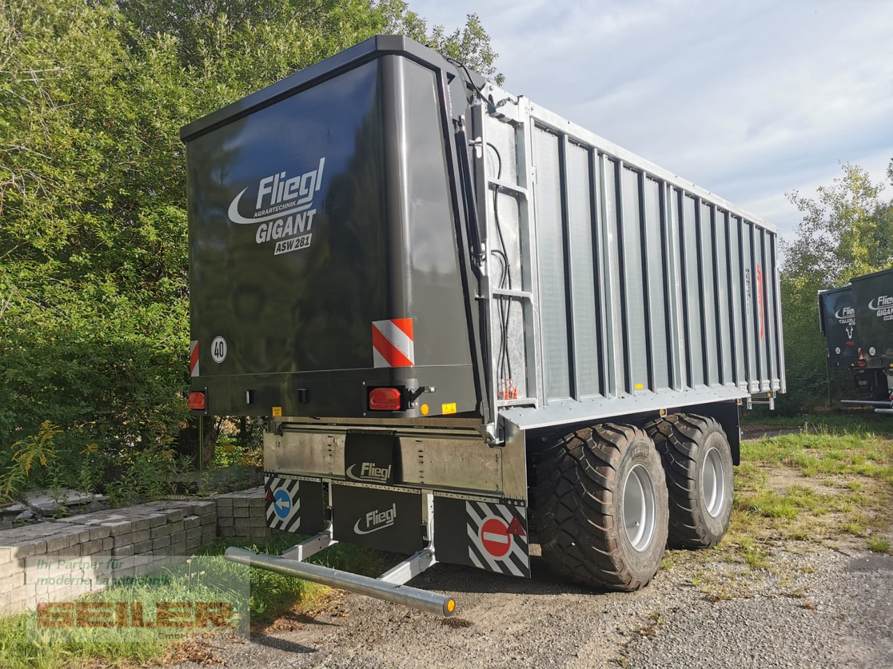 Fliegl ASW 281 GIGANT FOX 45m³ - Самозавантажувальний причіп: фото 3 Fliegl ASW 281 GIGANT FOX 45m³ - Самозавантажувальний причіп: фото 3