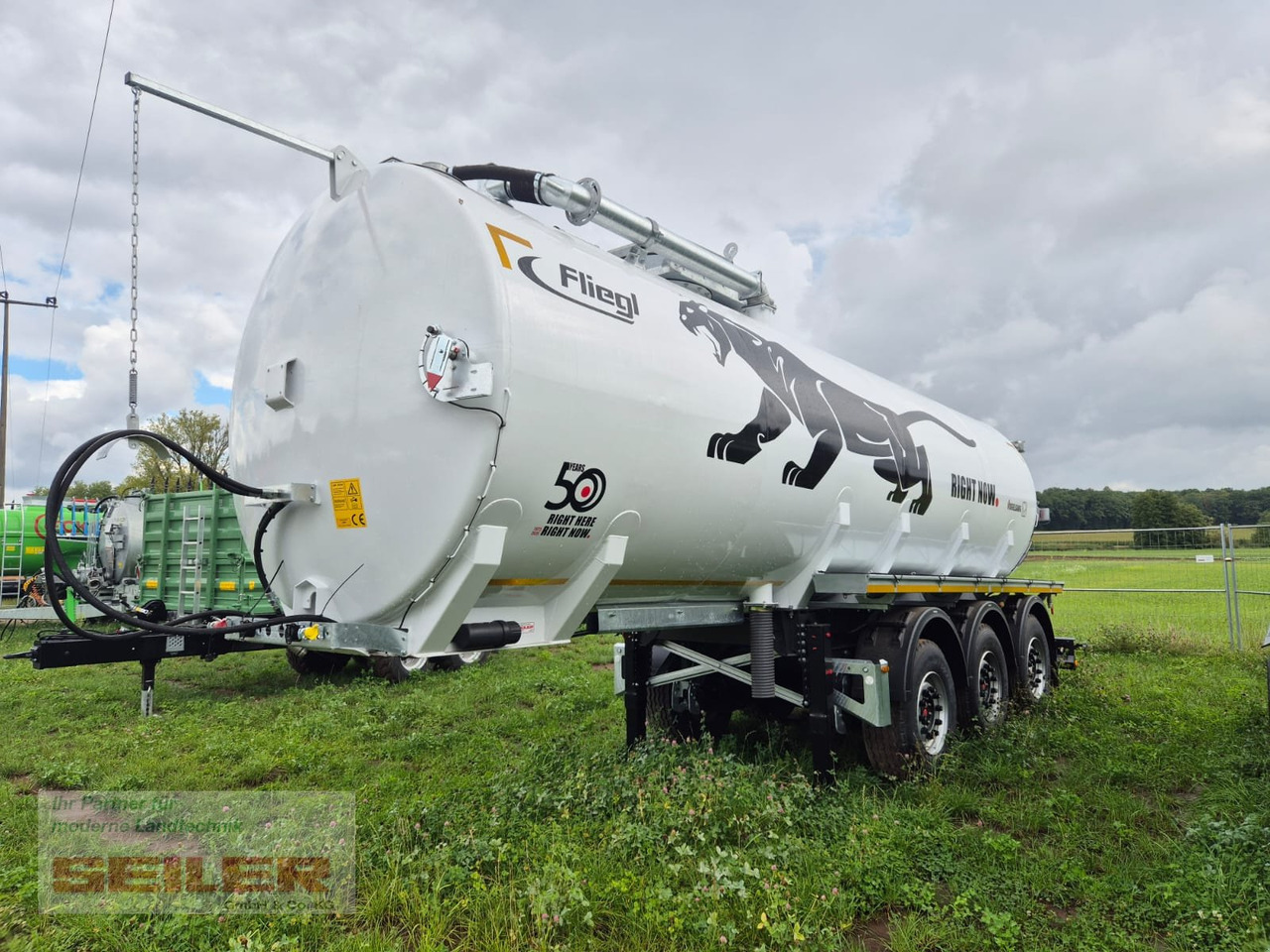 Fliegl STF 30.000 Truck-Line Dreiachs Zubringerfass - Розкидач рідких добрив: фото 1 Fliegl STF 30.000 Truck-Line Dreiachs Zubringerfass - Розкидач рідких добрив: фото 1