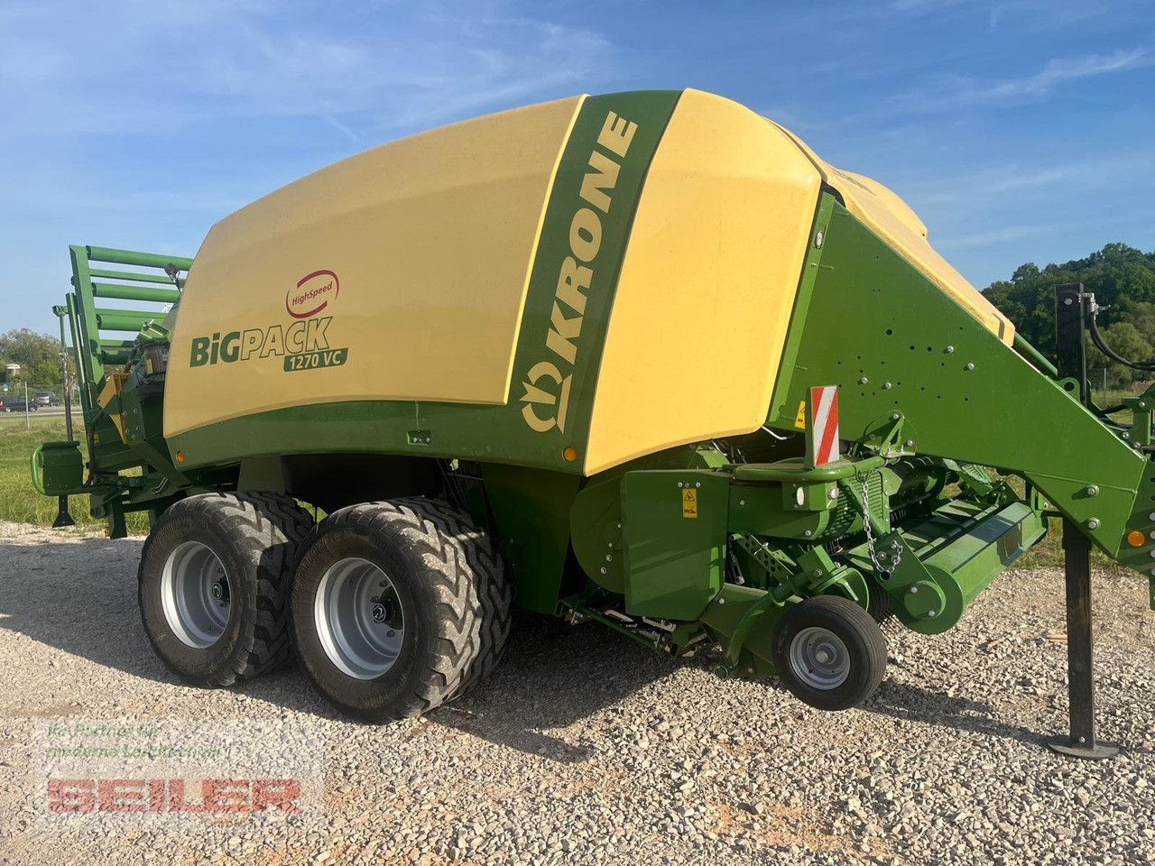Krone Big Pack 1270 VC - Прес-підбирач тюковий, Обмотувальник рулонів: фото 1 Krone Big Pack 1270 VC - Прес-підбирач тюковий, Обмотувальник рулонів: фото 1