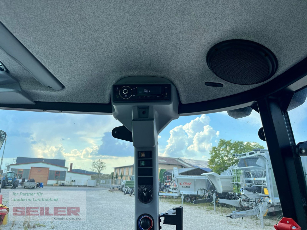 Steyr Kompakt 4075 HILO - Трактор: фото 5 Steyr Kompakt 4075 HILO - Трактор: фото 5