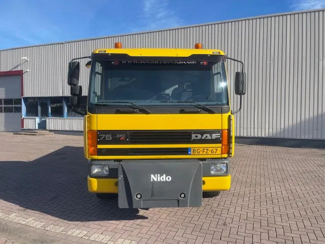 DAF CF 75.240 Automatic Euro 2 NL-Truck Original km's - Бортова вантажівка/ Платформа: фото 2 DAF CF 75.240 Automatic Euro 2 NL-Truck Original km's - Бортова вантажівка/ Платформа: фото 2