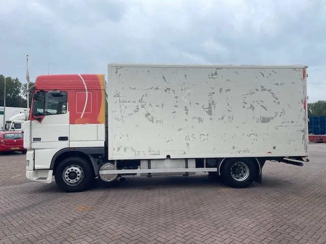 DAF XF 95.380 Euro 2 Manual-Gear - Вантажівка з закритим кузовом: фото 3 DAF XF 95.380 Euro 2 Manual-Gear - Вантажівка з закритим кузовом: фото 3