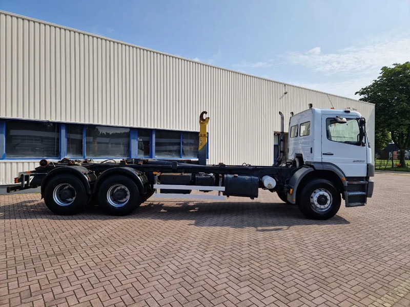 Mercedes-Benz Atego 2628 6x4, Manual gear, full steel suspension - Вантажівка шасі: фото 4 Mercedes-Benz Atego 2628 6x4, Manual gear, full steel suspension - Вантажівка шасі: фото 4