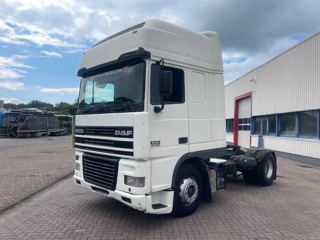 DAF XF 95.480 Euro 2 Manual-gear - Тягач: фото 3 DAF XF 95.480 Euro 2 Manual-gear - Тягач: фото 3