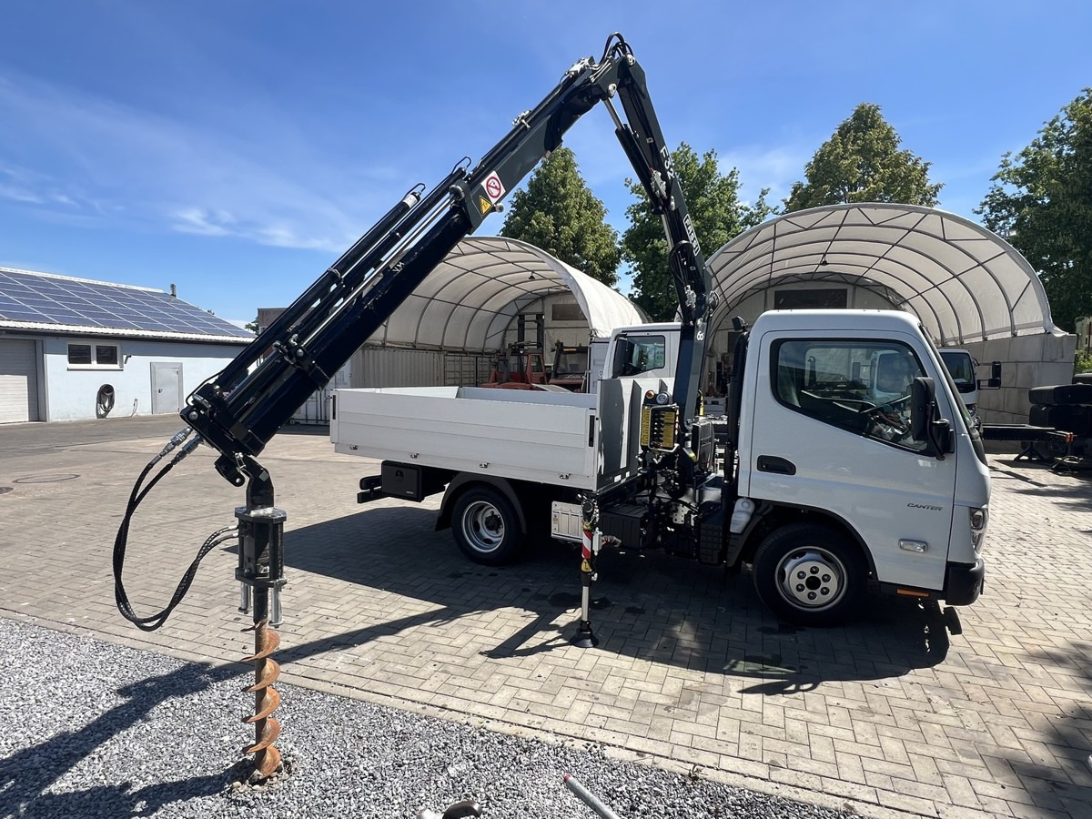 FUSO 3S15 Alu Pritsche 2.80m Ladekran Bohrgerät - Легка бортова вантажівка: фото 1 FUSO 3S15 Alu Pritsche 2.80m Ladekran Bohrgerät - Легка бортова вантажівка: фото 1