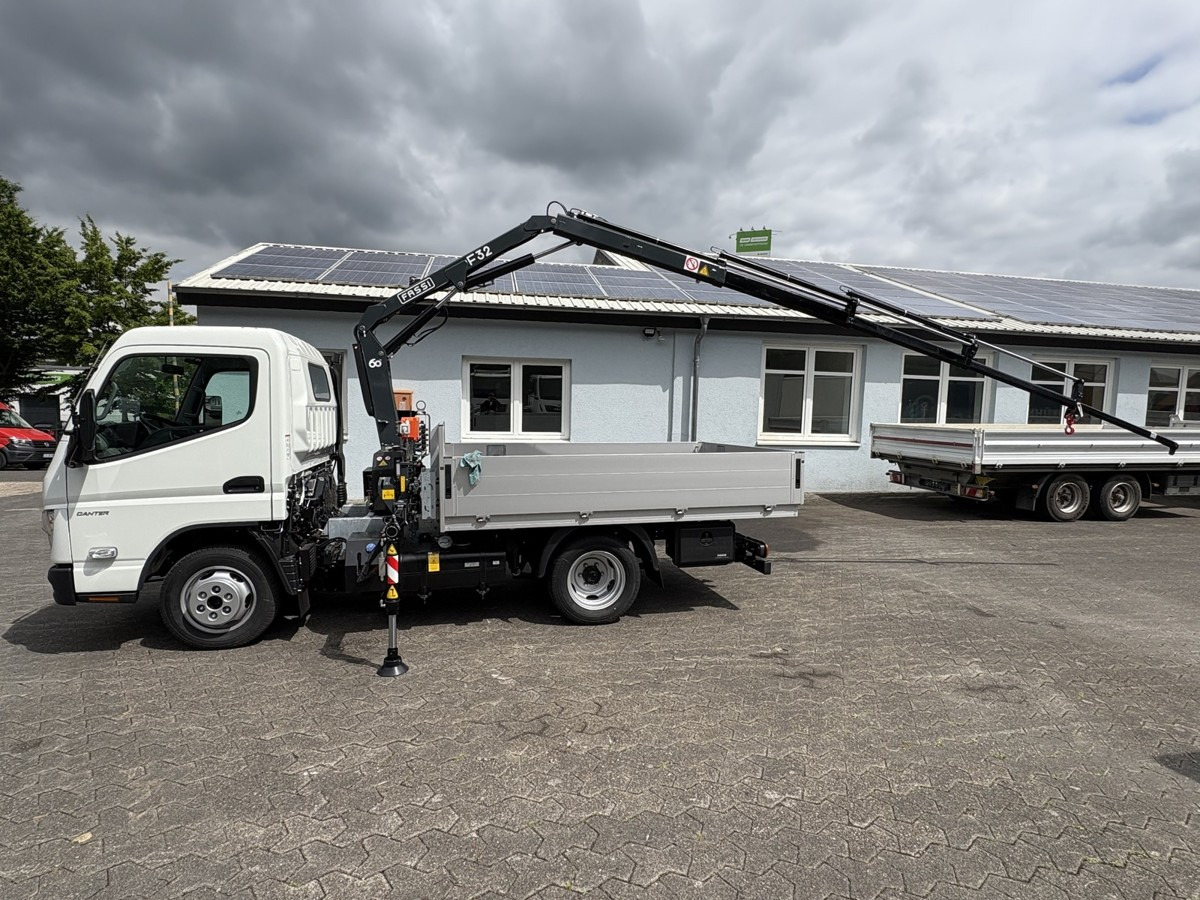 FUSO 3S15 Alu Pritsche 2.80m Ladekran Funk! sofort ve - Вантажівка з маніпулятором: фото 4 FUSO 3S15 Alu Pritsche 2.80m Ladekran Funk! sofort ve - Вантажівка з маніпулятором: фото 4
