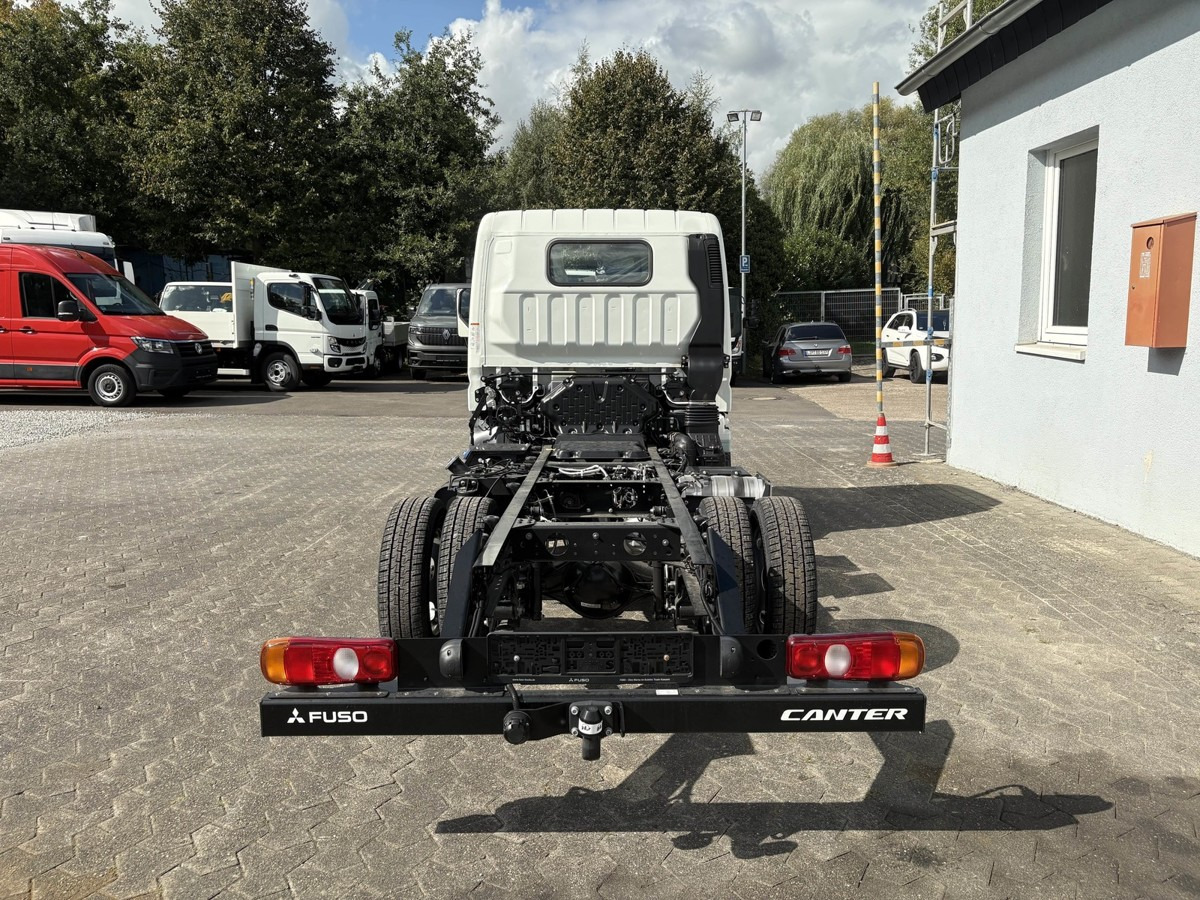 FUSO 3S15 Fahrgestell 2500 Nebenantrieb - Вантажівка шасі: фото 4 FUSO 3S15 Fahrgestell 2500 Nebenantrieb - Вантажівка шасі: фото 4