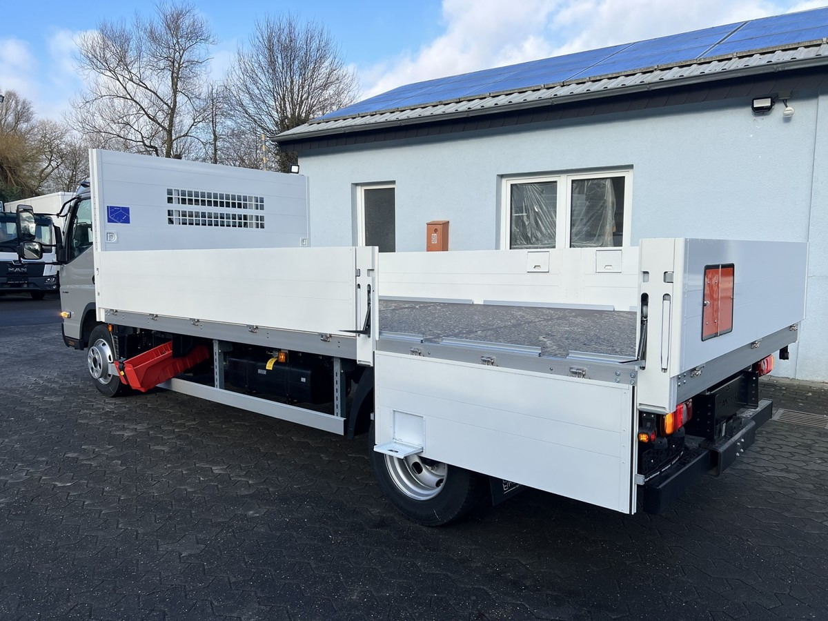 FUSO Canter 7C18 Gastransport ADR Gefahrgut Pritsche - Легка бортова вантажівка: фото 5 FUSO Canter 7C18 Gastransport ADR Gefahrgut Pritsche - Легка бортова вантажівка: фото 5