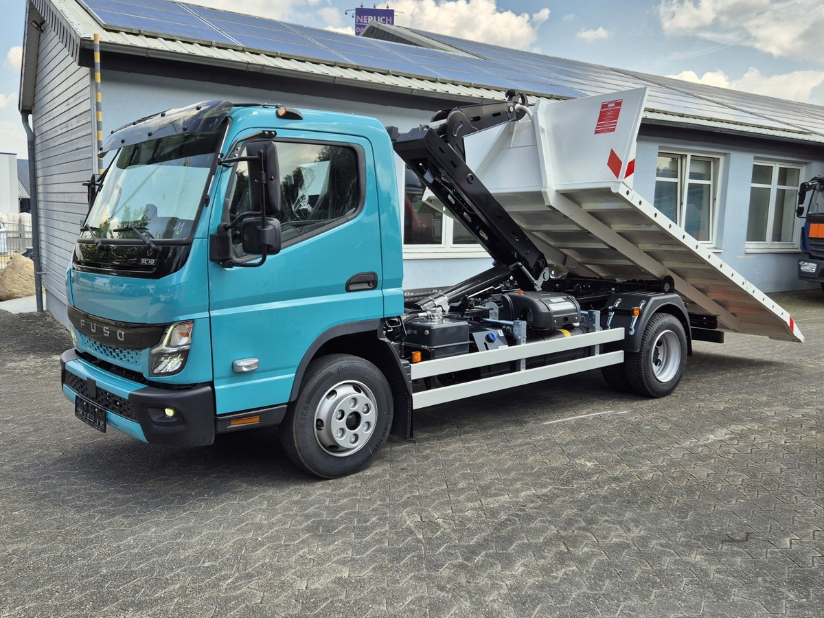 FUSO Canter FUSO 9C18 City Abrollkipper Krokbil Color - Гаковий мультиліфт вантажівка, Вантажівка з маніпулятором: фото 2 FUSO Canter FUSO 9C18 City Abrollkipper Krokbil Color - Гаковий мультиліфт вантажівка, Вантажівка з маніпулятором: фото 2