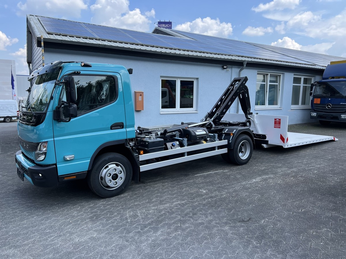 FUSO Canter FUSO 9C18 City Abrollkipper Krokbil Color - Гаковий мультиліфт вантажівка, Вантажівка з маніпулятором: фото 1 FUSO Canter FUSO 9C18 City Abrollkipper Krokbil Color - Гаковий мультиліфт вантажівка, Вантажівка з маніпулятором: фото 1