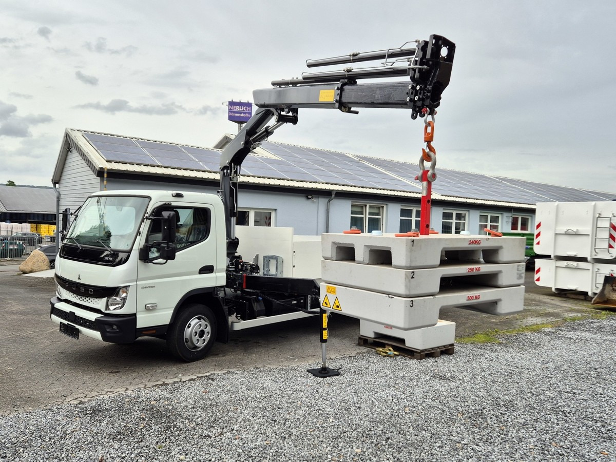 FUSO FUSO 9C18 Canter Alu Pritsche 5.5m Kran 3x hydr. - Легка бортова вантажівка: фото 1 FUSO FUSO 9C18 Canter Alu Pritsche 5.5m Kran 3x hydr. - Легка бортова вантажівка: фото 1