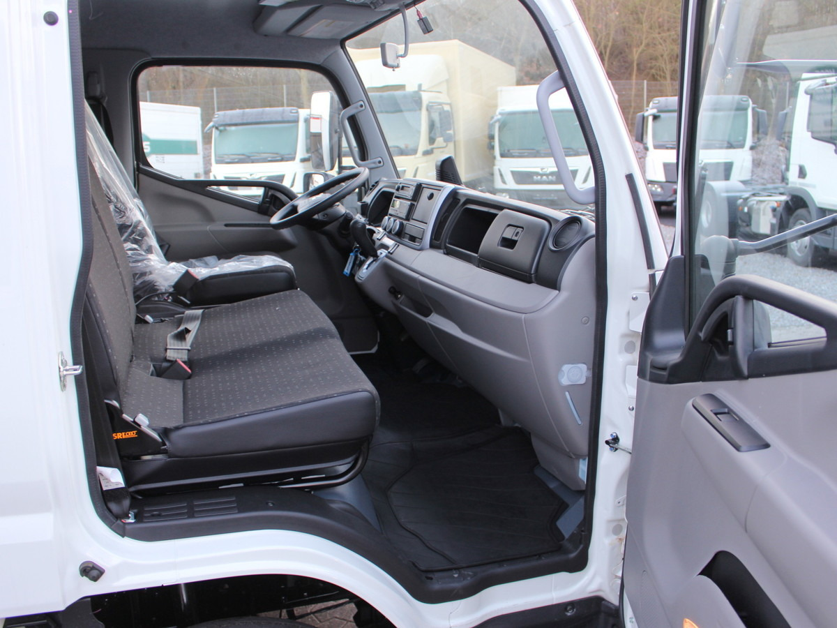 Interior photo 1: Новий Легка бортова вантажівка FUSO FUSO 9C18 Canter Alu Pritsche 6.1m NL 4000kg!