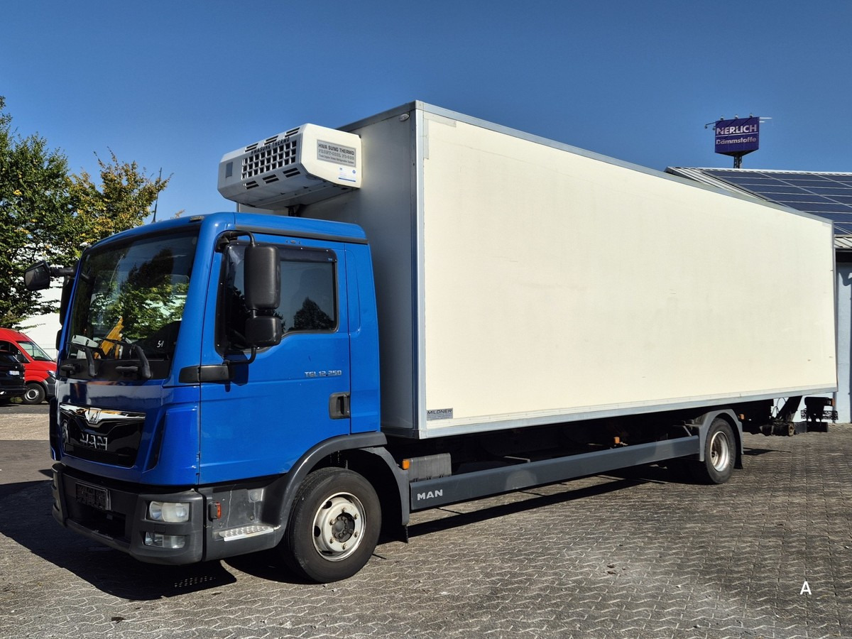 MAN TGL 12.250 BL Kühlkoffer 8,20m LBW - Рефрижератор вантажівка: фото 1 MAN TGL 12.250 BL Kühlkoffer 8,20m LBW - Рефрижератор вантажівка: фото 1