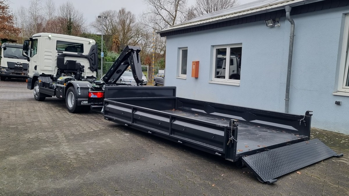 Гаковий мультиліфт вантажівка MAN TGL 12.250 BL NEU City Abrollkipper Tipmatik: фото 13