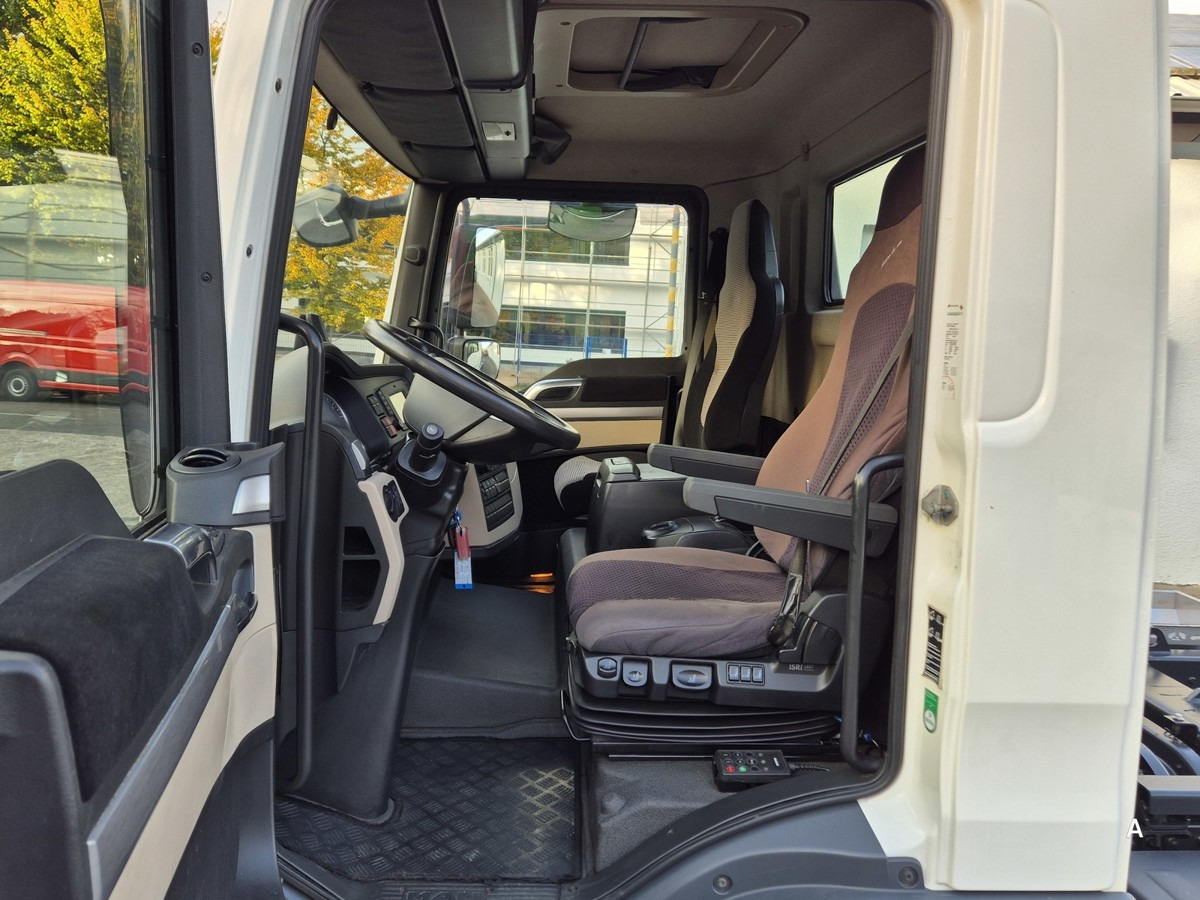 Гаковий мультиліфт вантажівка MAN TGL 8.190 BL City Abrollkipper Aut., 2 x AHK sof: фото 15 Гаковий мультиліфт вантажівка MAN TGL 8.190 BL City Abrollkipper Aut., 2 x AHK sof: фото 15