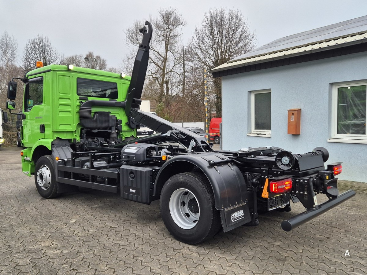 MAN TGM 15.290 BL Aut. Abrollkipper AHK - Гаковий мультиліфт вантажівка: фото 4 MAN TGM 15.290 BL Aut. Abrollkipper AHK - Гаковий мультиліфт вантажівка: фото 4