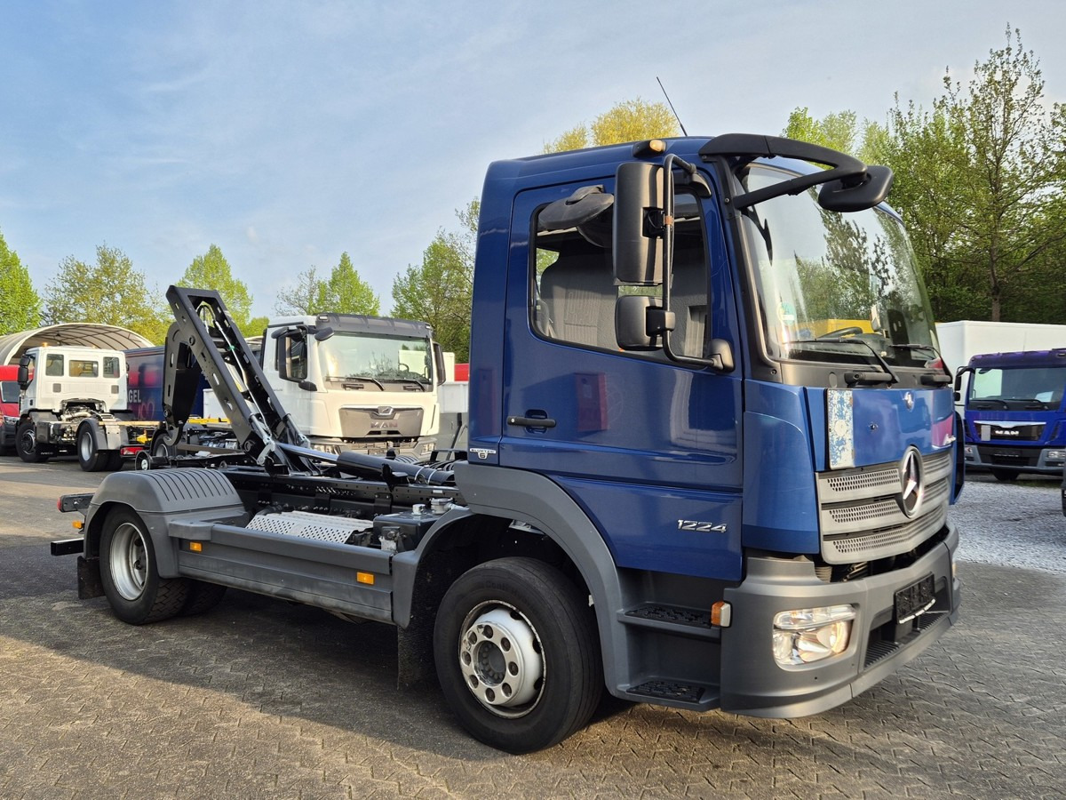 MERCEDES-BENZ 1224 L Atego City Abrollkipper NEU AHK Euro 6 - Гаковий мультиліфт вантажівка: фото 5 MERCEDES-BENZ 1224 L Atego City Abrollkipper NEU AHK Euro 6 - Гаковий мультиліфт вантажівка: фото 5