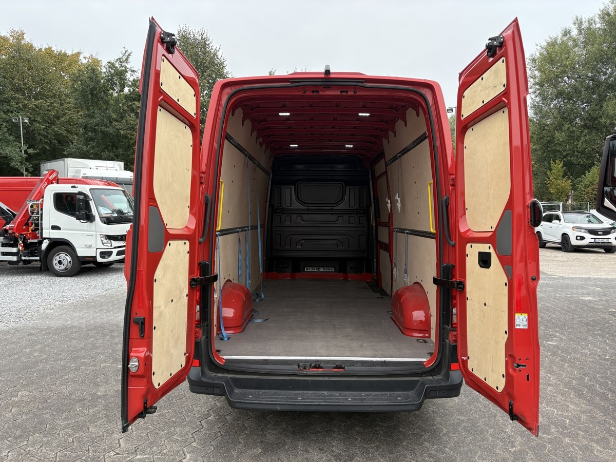VW Crafter 35 Maxi L4H3 1Hand PDC sofort verfügbar! - Суцільнометалевий фургон: фото 5 VW Crafter 35 Maxi L4H3 1Hand PDC sofort verfügbar! - Суцільнометалевий фургон: фото 5