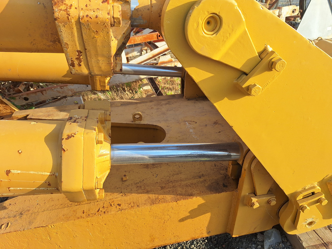 CATERPILLAR D9G-H - Розпушувач в категорії Бульдозери: фото 4 CATERPILLAR D9G-H - Розпушувач в категорії Бульдозери: фото 4