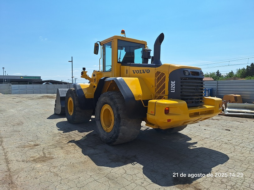 VOLVO L120E - Колісний навантажувач: фото 3 VOLVO L120E - Колісний навантажувач: фото 3