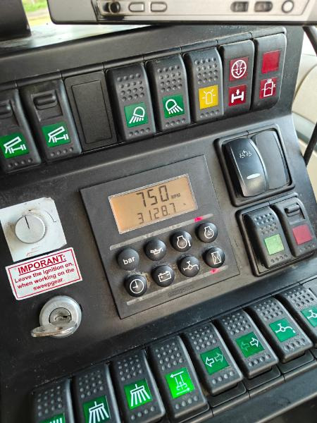 Brock SL280/2 MB Actros 1833 - Підмітально-прибиральна машина: фото 5 Brock SL280/2 MB Actros 1833 - Підмітально-прибиральна машина: фото 5