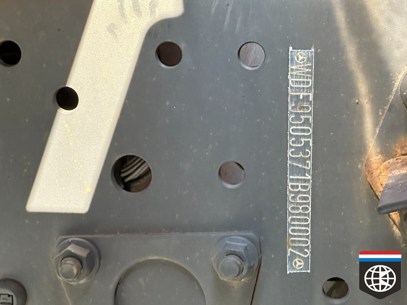 Mercedes-Benz AXOR 1833 TAIL LIFT - MANUAL GEARBOX - Тентована вантажівка: фото 4 Mercedes-Benz AXOR 1833 TAIL LIFT - MANUAL GEARBOX - Тентована вантажівка: фото 4