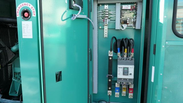 Cummins, Stromgenerator, 250 kVA, 4 Zylinder - Будівельне обладнання: фото 3 Cummins, Stromgenerator, 250 kVA, 4 Zylinder - Будівельне обладнання: фото 3
