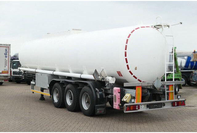 Kässbohrer STH 34/10-24/Tank 34.000 ltr./Unterbefüll./Pumpe - Напівпричіп цистерна: фото 3 Kässbohrer STH 34/10-24/Tank 34.000 ltr./Unterbefüll./Pumpe - Напівпричіп цистерна: фото 3