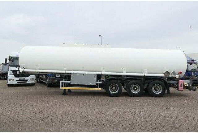 Kässbohrer STH 34/10-24/Tank 34.000 ltr./Unterbefüll./Pumpe - Напівпричіп цистерна: фото 2 Kässbohrer STH 34/10-24/Tank 34.000 ltr./Unterbefüll./Pumpe - Напівпричіп цистерна: фото 2