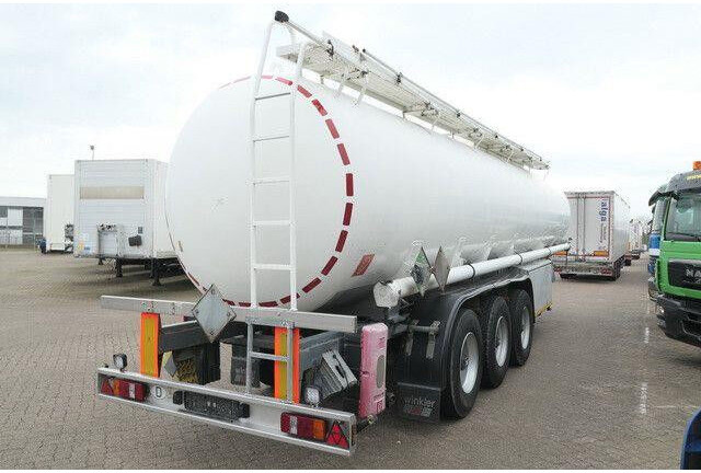 Kässbohrer STH 34/10-24/Tank 34.000 ltr./Unterbefüll./Pumpe - Напівпричіп цистерна: фото 4 Kässbohrer STH 34/10-24/Tank 34.000 ltr./Unterbefüll./Pumpe - Напівпричіп цистерна: фото 4