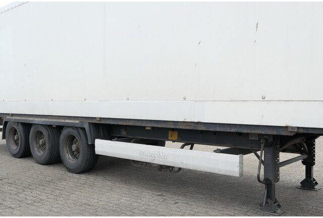 Krone SD, Isoliert, Türen, BPW, Luftfederung, 13.62m - Закритий кузов напівпричіп: фото 4 Krone SD, Isoliert, Türen, BPW, Luftfederung, 13.62m - Закритий кузов напівпричіп: фото 4