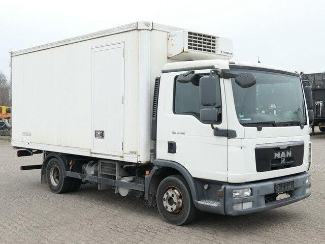 MAN 8.220 TGL BL 4x2, Thermo King, 3. Sitz, 5m lang - Рефрижератор вантажівка: фото 4 MAN 8.220 TGL BL 4x2, Thermo King, 3. Sitz, 5m lang - Рефрижератор вантажівка: фото 4