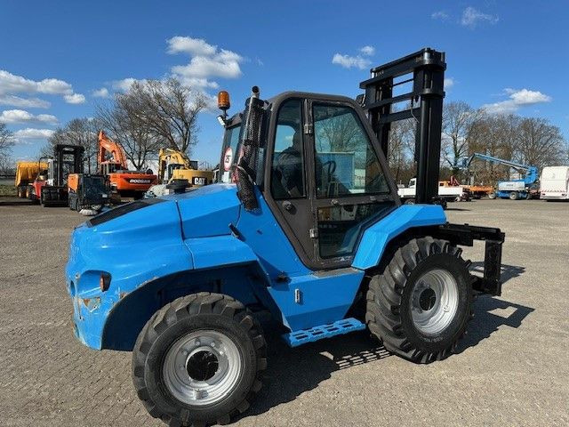 Manitou M50-4 4x4, Traglast 5.000kg, 3.700mm Hubhöhe - Навантажувач підвищеної прохідності: фото 2 Manitou M50-4 4x4, Traglast 5.000kg, 3.700mm Hubhöhe - Навантажувач підвищеної прохідності: фото 2