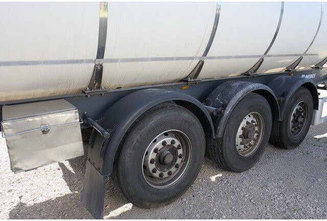 Напівпричіп цистерна Для транспортування харчових продукті Menci SA 105, Isoliert, Tank aus 2016, 32m³, 4 Kammern: фото 7 Напівпричіп цистерна Для транспортування харчових продукті Menci SA 105, Isoliert, Tank aus 2016, 32m³, 4 Kammern: фото 7