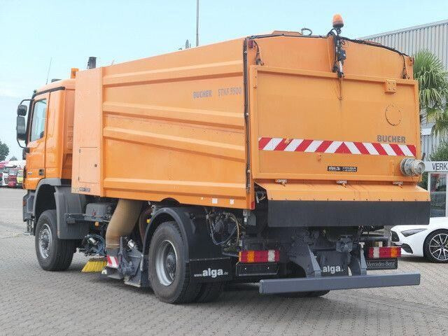 Mercedes-Benz 2032 A Actros 4x4, Bucher STKF 9500, Airport, AC - Підмітально-прибиральна машина: фото 5 Mercedes-Benz 2032 A Actros 4x4, Bucher STKF 9500, Airport, AC - Підмітально-прибиральна машина: фото 5