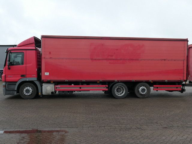 Для перевезення напоїв вантажівка Mercedes-Benz 2541 L NR Actros 6x2, Schwenkwand, Klima, Lift: фото 6