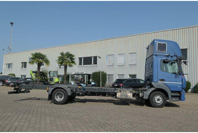 Mercedes-Benz 918 L Atego 4x2, Schlafliege, Klima,Nebenantrieb - Вантажівка шасі: фото 2 Mercedes-Benz 918 L Atego 4x2, Schlafliege, Klima,Nebenantrieb - Вантажівка шасі: фото 2