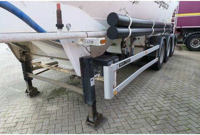 SPITZER SF 2737 PI, Zement, 37m³, Alu-Felgen, 1 Kammer - Напівпричіп цистерна: фото 4 SPITZER SF 2737 PI, Zement, 37m³, Alu-Felgen, 1 Kammer - Напівпричіп цистерна: фото 4